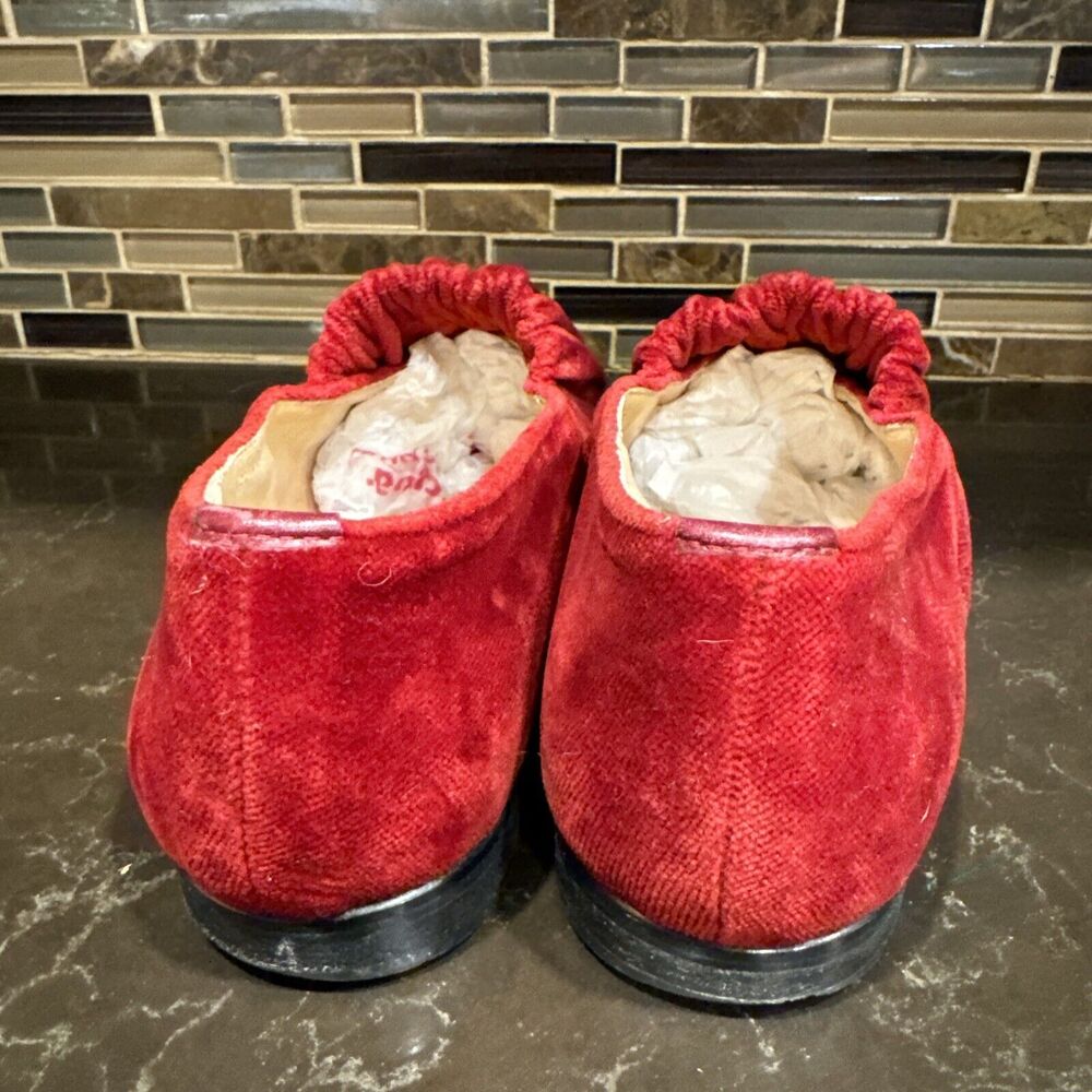 Vtg TOKIO KUMAGAI Paris Red Velvet Pull On Loafers Women’s Italy Size 37 7 - Picture 7 of 9